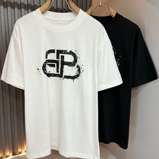 BALENCI*GA巴黎*家 2026春夏新款男女同款👫短袖T恤!走秀图案印花时尚休闲短袖T恤衫!设计l BALENCI*GA巴黎*家 2026春夏新款男女同款👫短袖T恤!走秀图案印花时尚休闲短袖T恤衫!设计l