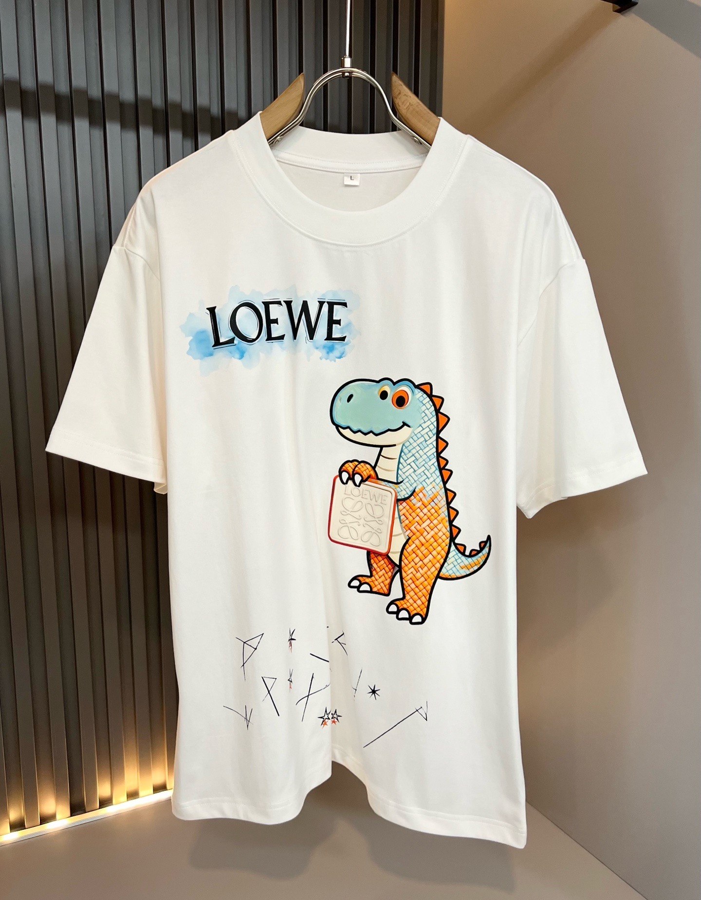LOE*WE罗*威 2026春夏新款男女同款👫短袖T恤，意大利原厂订单渠道，极具个性高级风，标志logo