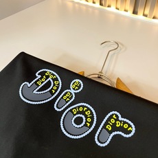 Dio*迪家 2026春夏新款男女同款👫短袖T恤,专柜同步发售!定制专属260克纯棉面料,定制原版工艺螺 Dio*迪家 2026春夏新款男女同款👫短袖T恤,专柜同步发售!定制专属260克纯棉面料,定制原版工艺螺