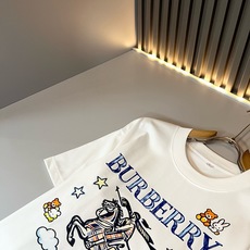 BURBER*Y巴*莉2026春夏新品男女同款👫短袖T恤,重磅来袭,最近比较火热的环保纯棉面料制作而成, BURBER*Y巴*莉2026春夏新品男女同款👫短袖T恤,重磅来袭,最近比较火热的环保纯棉面料制作而成,