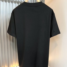 BURBER*Y巴*莉2026春夏新品男女同款👫短袖T恤,重磅来袭,最近比较火热的环保纯棉面料制作而成, BURBER*Y巴*莉2026春夏新品男女同款👫短袖T恤,重磅来袭,最近比较火热的环保纯棉面料制作而成,