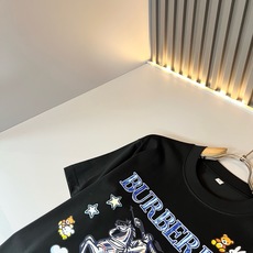 BURBER*Y巴*莉2026春夏新品男女同款👫短袖T恤,重磅来袭,最近比较火热的环保纯棉面料制作而成, BURBER*Y巴*莉2026春夏新品男女同款👫短袖T恤,重磅来袭,最近比较火热的环保纯棉面料制作而成,