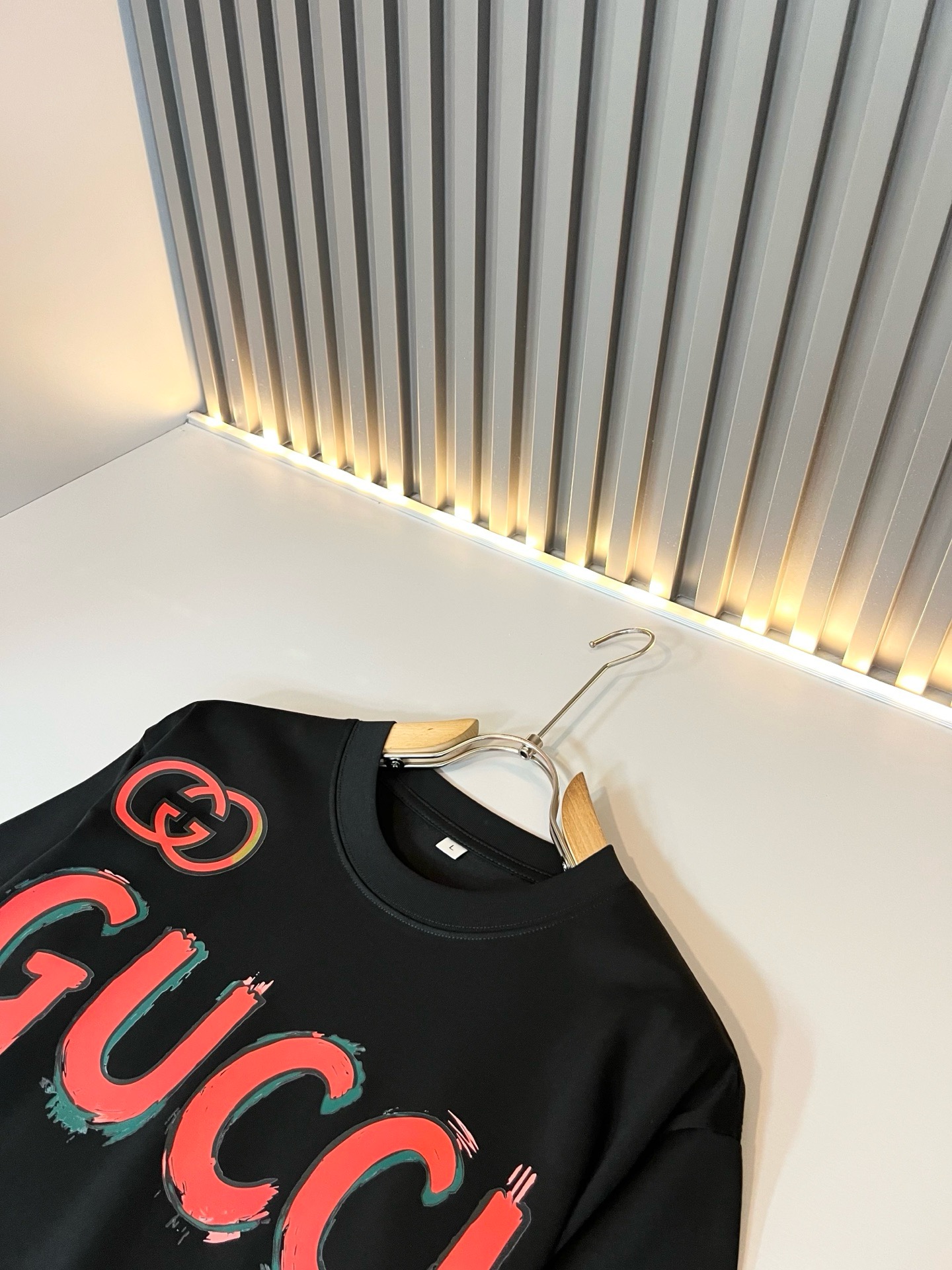 Gucc*古家 2026春夏新款男女同情侣款👫休闲宽松棉质圆领短袖T恤衫！贸易公司渠道稀出，同步官网发售