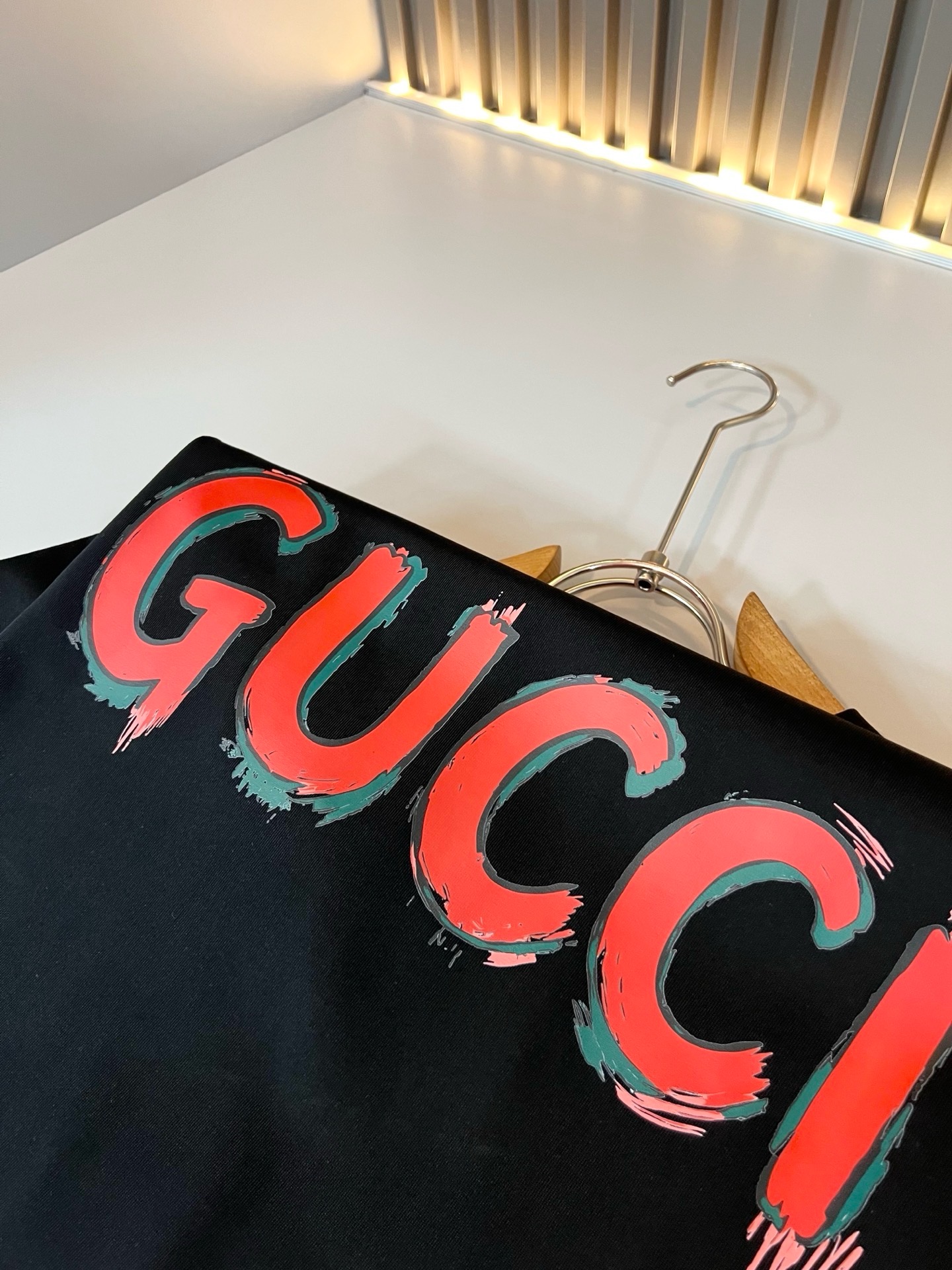 Gucc*古家 2026春夏新款男女同情侣款👫休闲宽松棉质圆领短袖T恤衫！贸易公司渠道稀出，同步官网发售