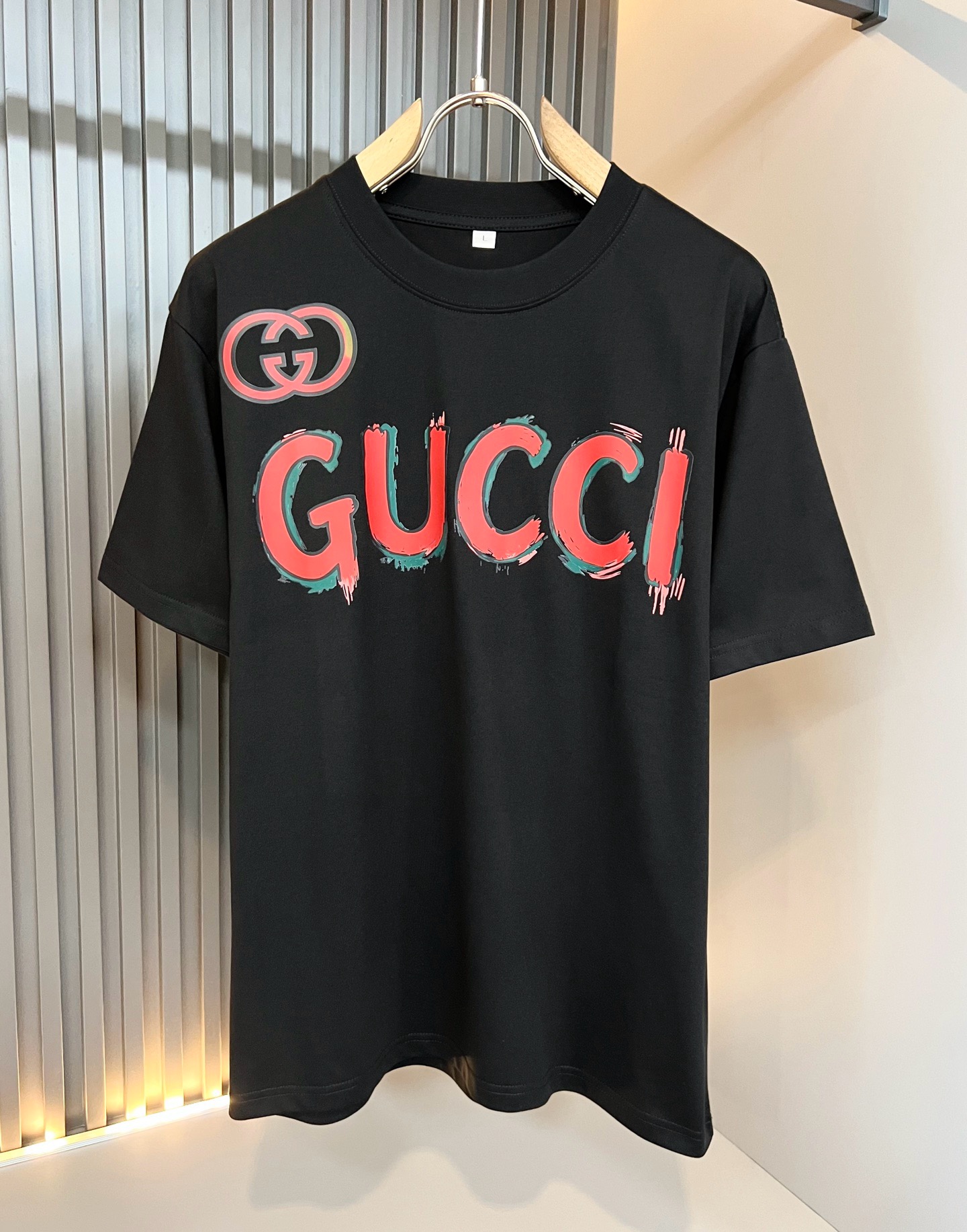 Gucc*古家 2026春夏新款男女同情侣款👫休闲宽松棉质圆领短袖T恤衫！贸易公司渠道稀出，同步官网发售