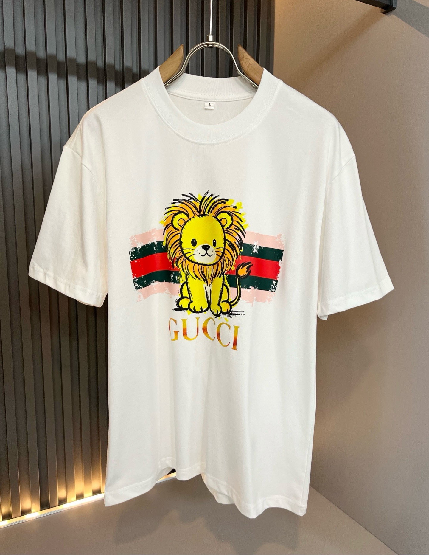 Gucc*古家 2026春夏新款男女同情侣款👫休闲宽松棉质圆领短袖T恤衫！贸易公司渠道稀出，同步官网发售