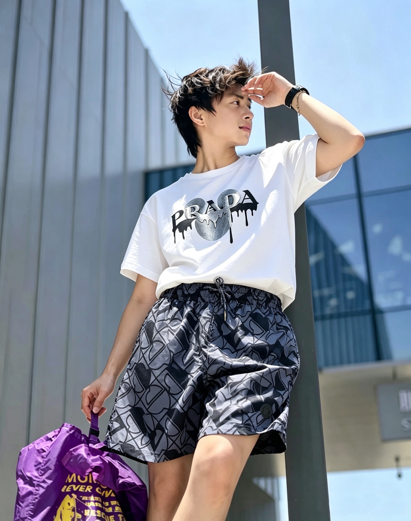 Moncler蒙家 2026春夏男女同款情侣款最新的贸易订单休闲短裤！全品相！！网红款！裤腿采用logo