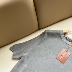 Loro Piana诺悠翩雅 2026春夏男士最新的贸易订单针织短袖T恤,全品相!!上身舒适透气,不僵硬 Loro Piana诺悠翩雅 2026春夏男士最新的贸易订单针织短袖T恤,全品相!!上身舒适透气,不僵硬