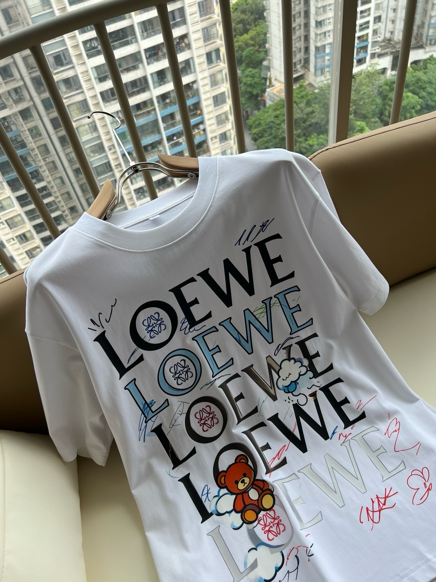 LOE*WE罗*威 2026春夏新款男女同款👫短袖T恤，意大利原厂订单渠道，极具个性高级风，标志logo