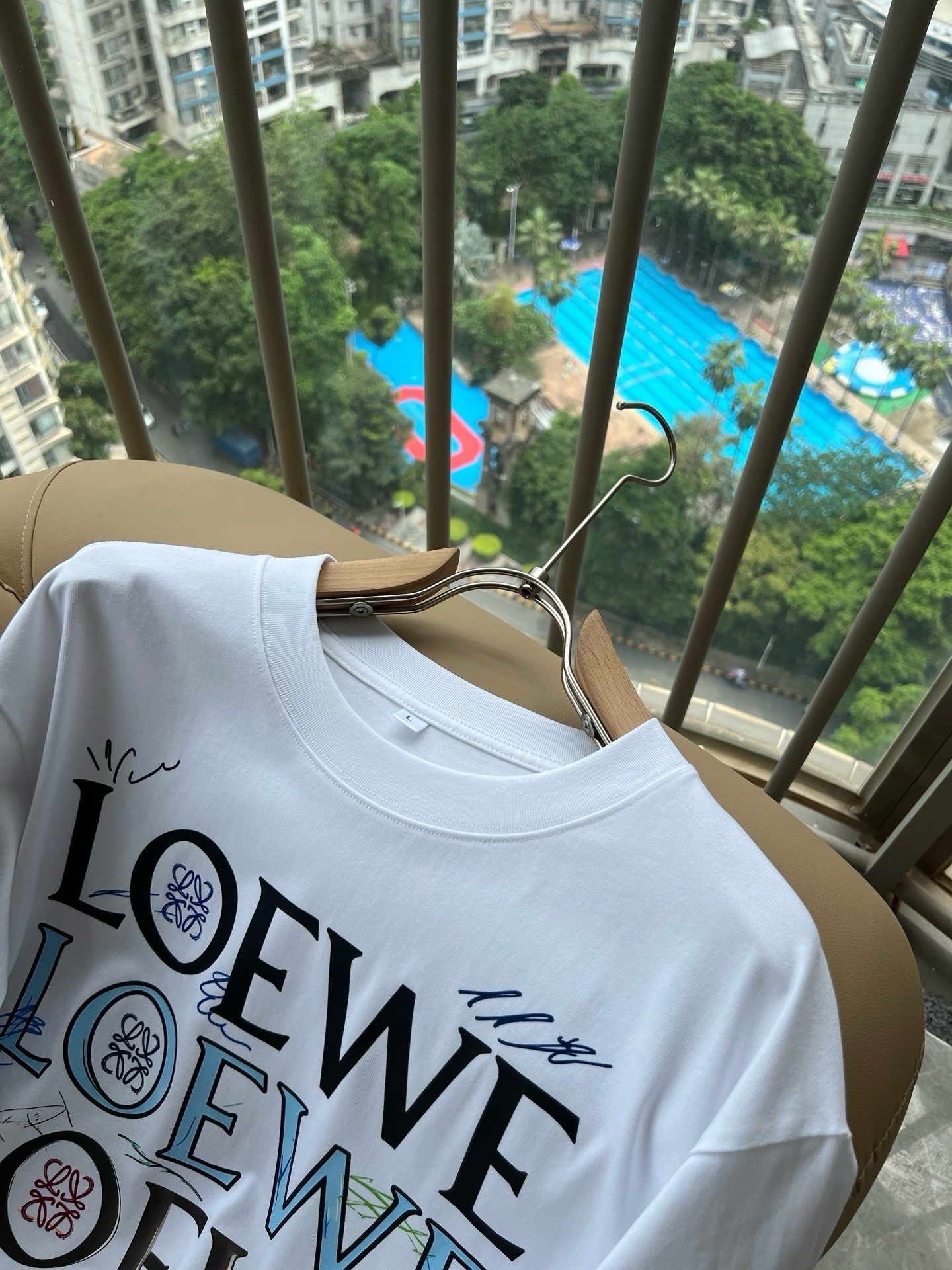 LOE*WE罗*威 2026春夏新款男女同款👫短袖T恤，意大利原厂订单渠道，极具个性高级风，标志logo