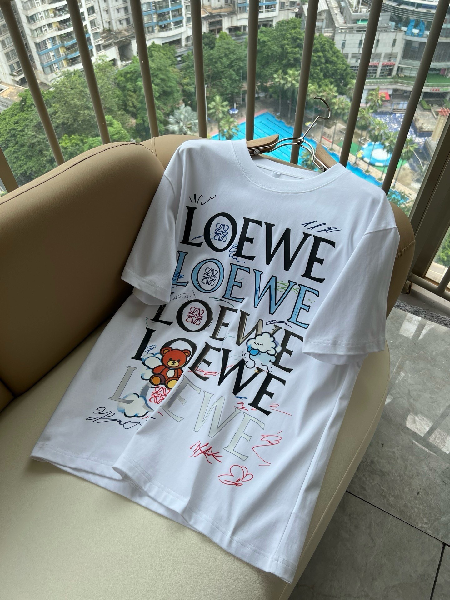 LOE*WE罗*威 2026春夏新款男女同款👫短袖T恤，意大利原厂订单渠道，极具个性高级风，标志logo