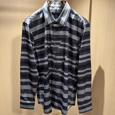 Arman阿*尼2026春夏新款男士休闲衬衣,原单代工厂订单,胸前标志飞鹰logo印花设计!简洁的设计精致优雅,令人叹服 Arman阿*尼2026春夏新款男士休闲衬衣,原单代工厂订单,胸前标志飞鹰logo印花设计!简洁的设计精致优雅,令人叹服
