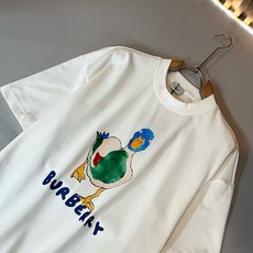 BURBER*Y巴*莉2026春夏新品男女同款👫短袖T恤,重磅来袭,最近比较火热的环保纯棉面料制作而成,高端户外运动休闲 BURBER*Y巴*莉2026春夏新品男女同款👫短袖T恤,重磅来袭,最近比较火热的环保纯棉面料制作而成,高端户外运动休闲