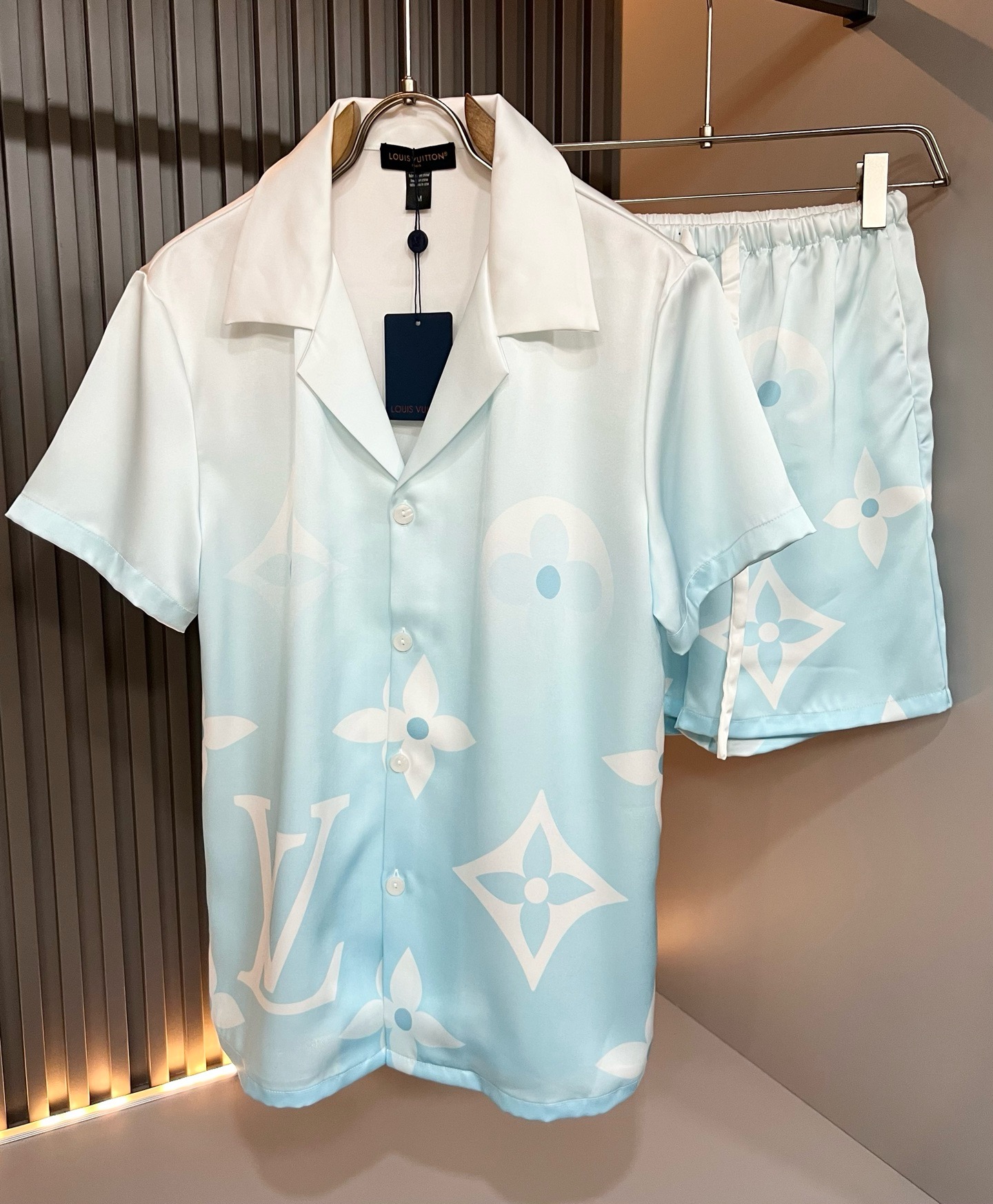 Louis Vuit*on 路易家族 2026春夏新款轻奢睡衣休闲套装，男女同款👫睡衣套装！路易家族的新高端，细节品质永