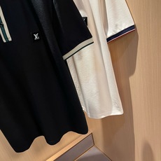 Louis Vuit*on路易*登2026春夏新款短袖Polo衫,最新工艺时尚元素设计理念!胸前logo徽章设计!款式穿 Louis Vuit*on路易*登2026春夏新款短袖Polo衫,最新工艺时尚元素设计理念!胸前logo徽章设计!款式穿