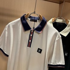 Louis Vuit*on路易*登2026春夏新款短袖Polo衫,最新工艺时尚元素设计理念!胸前logo徽章设计!款式穿 Louis Vuit*on路易*登2026春夏新款短袖Polo衫,最新工艺时尚元素设计理念!胸前logo徽章设计!款式穿