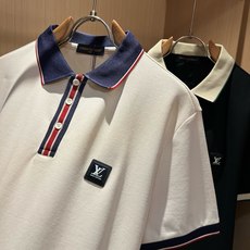 Louis Vuit*on路易*登2026春夏新款短袖Polo衫,最新工艺时尚元素设计理念!胸前logo徽章设计!款式穿 Louis Vuit*on路易*登2026春夏新款短袖Polo衫,最新工艺时尚元素设计理念!胸前logo徽章设计!款式穿