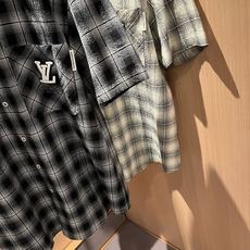 Louis Vuit*on 路易*登 2026春夏新款轻奢男女同款👫短袖帆布棉衬衣款,路易家族的新高端,细节品质永远的那 Louis Vuit*on 路易*登 2026春夏新款轻奢男女同款👫短袖帆布棉衬衣款,路易家族的新高端,细节品质永远的那