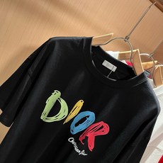 Dio*迪家 2026春夏新款男女同款👫短袖T恤,专柜同步发售!定制专属260克纯棉面料,定制原版工艺螺纹,胸前logo Dio*迪家 2026春夏新款男女同款👫短袖T恤,专柜同步发售!定制专属260克纯棉面料,定制原版工艺螺纹,胸前logo