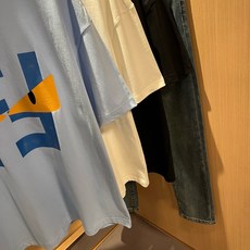 FEN*I 芬*迪2026春夏新款FD家族FF男女同款👫短袖T恤,男女同款👫百搭极简短袖。意大利原厂订单,FD家族人气单 FEN*I 芬*迪2026春夏新款FD家族FF男女同款👫短袖T恤,男女同款👫百搭极简短袖。意大利原厂订单,FD家族人气单