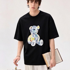 LouisVuitt*路易*登 2026春夏全新系列单品上线,非常时髦前卫的一款男女同款短袖T恤,标识logo图案印花修 LouisVuitt*路易*登 2026春夏全新系列单品上线,非常时髦前卫的一款男女同款短袖T恤,标识logo图案印花修