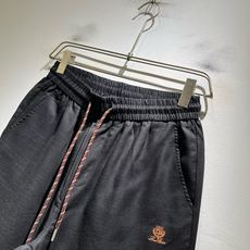 Loro Piana诺悠翩雅 2026春夏男士套装,最新的贸易订单全品相!!网红款!上身舒适透气,不僵硬,整体有着丰富的 Loro Piana诺悠翩雅 2026春夏男士套装,最新的贸易订单全品相!!网红款!上身舒适透气,不僵硬,整体有着丰富的