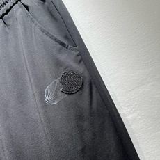 Moncler蒙家 2026春夏最新男女同款👫贸易订单休闲套装,全品相!!网红款!采用logo图案刺绣设计!上身舒适透气 Moncler蒙家 2026春夏最新男女同款👫贸易订单休闲套装,全品相!!网红款!采用logo图案刺绣设计!上身舒适透气