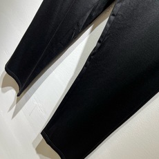 Moncler蒙家 2026春夏最新男女同款👫贸易订单休闲套装,全品相!!网红款!采用logo图案刺绣设计!上身舒适透气 Moncler蒙家 2026春夏最新男女同款👫贸易订单休闲套装,全品相!!网红款!采用logo图案刺绣设计!上身舒适透气