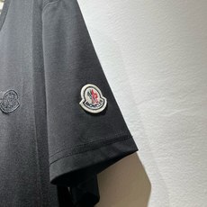 Moncler蒙家 2026春夏最新男女同款👫贸易订单休闲套装,全品相!!网红款!采用logo图案刺绣设计!上身舒适透气 Moncler蒙家 2026春夏最新男女同款👫贸易订单休闲套装,全品相!!网红款!采用logo图案刺绣设计!上身舒适透气