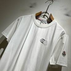 Moncler蒙家 2026春夏最新男女同款👫贸易订单休闲套装,全品相!!网红款!采用logo图案刺绣设计!上身舒适透气 Moncler蒙家 2026春夏最新男女同款👫贸易订单休闲套装,全品相!!网红款!采用logo图案刺绣设计!上身舒适透气