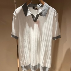 Loro Piana诺悠翩雅 2026春夏男士最新的贸易订单翻领针织短袖T恤,全品相!!上身舒适透气,不僵硬,整体有着丰 Loro Piana诺悠翩雅 2026春夏男士最新的贸易订单翻领针织短袖T恤,全品相!!上身舒适透气,不僵硬,整体有着丰