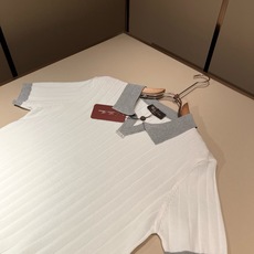 Loro Piana诺悠翩雅 2026春夏男士最新的贸易订单翻领针织短袖T恤,全品相!!上身舒适透气,不僵硬,整体有着丰 Loro Piana诺悠翩雅 2026春夏男士最新的贸易订单翻领针织短袖T恤,全品相!!上身舒适透气,不僵硬,整体有着丰