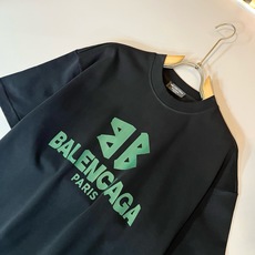 BALENCI*GA巴黎*家 2026春夏新款男女同款👫短袖T恤!走秀图案印花时尚休闲短袖T恤衫!设计logo压胶设计! BALENCI*GA巴黎*家 2026春夏新款男女同款👫短袖T恤!走秀图案印花时尚休闲短袖T恤衫!设计logo压胶设计!