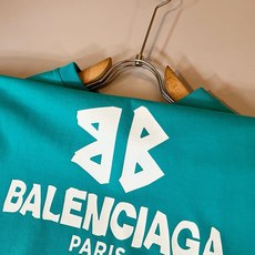 BALENCI*GA巴黎*家 2026春夏新款男女同款👫短袖T恤!走秀图案印花时尚休闲短袖T恤衫!设计logo压胶设计! BALENCI*GA巴黎*家 2026春夏新款男女同款👫短袖T恤!走秀图案印花时尚休闲短袖T恤衫!设计logo压胶设计!