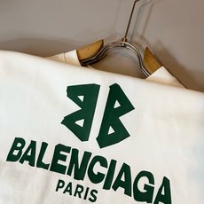 BALENCI*GA巴黎*家 2026春夏新款男女同款👫短袖T恤!走秀图案印花时尚休闲短袖T恤衫!设计logo压胶设计! BALENCI*GA巴黎*家 2026春夏新款男女同款👫短袖T恤!走秀图案印花时尚休闲短袖T恤衫!设计logo压胶设计!