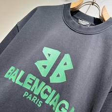 BALENCI*GA巴黎*家 2026春夏新款男女同款👫短袖T恤!走秀图案印花时尚休闲短袖T恤衫!设计logo压胶设计! BALENCI*GA巴黎*家 2026春夏新款男女同款👫短袖T恤!走秀图案印花时尚休闲短袖T恤衫!设计logo压胶设计!