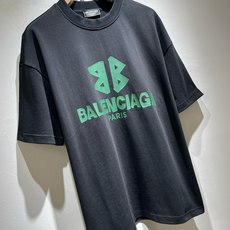 BALENCI*GA巴黎*家 2026春夏新款男女同款👫短袖T恤!走秀图案印花时尚休闲短袖T恤衫!设计logo压胶设计! BALENCI*GA巴黎*家 2026春夏新款男女同款👫短袖T恤!走秀图案印花时尚休闲短袖T恤衫!设计logo压胶设计!