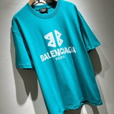 BALENCI*GA巴黎*家 2026春夏新款男女同款👫短袖T恤!走秀图案印花时尚休闲短袖T恤衫!设计logo压胶设计! BALENCI*GA巴黎*家 2026春夏新款男女同款👫短袖T恤!走秀图案印花时尚休闲短袖T恤衫!设计logo压胶设计!