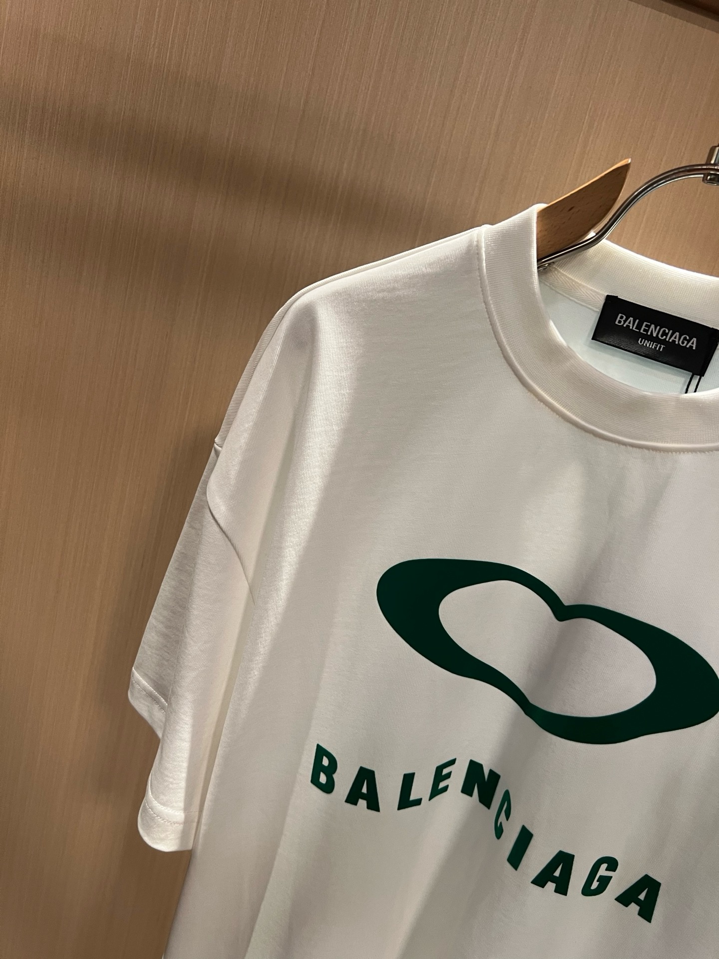 BALENCI*GA巴黎*家 2026春夏新款男女同款👫短袖T恤！走秀图案印花时尚休闲短袖T恤衫！设计logo压胶设计！