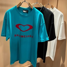 BALENCI*GA巴黎*家 2026春夏新款男女同款👫短袖T恤!走秀图案印花时尚休闲短袖T恤衫!设计logo压胶设计! BALENCI*GA巴黎*家 2026春夏新款男女同款👫短袖T恤!走秀图案印花时尚休闲短袖T恤衫!设计logo压胶设计!