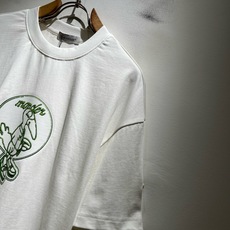 Moncler蒙家 2026春夏男女同款👫情侣款最新的贸易订单短袖T恤,全品相!!网红款!采用logo图案印花设计!上身 Moncler蒙家 2026春夏男女同款👫情侣款最新的贸易订单短袖T恤,全品相!!网红款!采用logo图案印花设计!上身