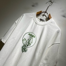 Moncler蒙家 2026春夏男女同款👫情侣款最新的贸易订单短袖T恤,全品相!!网红款!采用logo图案印花设计!上身 Moncler蒙家 2026春夏男女同款👫情侣款最新的贸易订单短袖T恤,全品相!!网红款!采用logo图案印花设计!上身