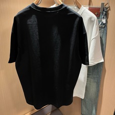Moncler蒙家 2026春夏最新男女同款👫贸易订单短袖T恤,全品相!!网红款!采用logo图案植绒设计!上身舒适透气 Moncler蒙家 2026春夏最新男女同款👫贸易订单短袖T恤,全品相!!网红款!采用logo图案植绒设计!上身舒适透气