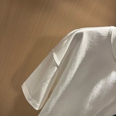 Moncler蒙家 2026春夏最新男女同款👫贸易订单短袖T恤,全品相!!网红款!采用logo图案植绒设计!上身舒适透气 Moncler蒙家 2026春夏最新男女同款👫贸易订单短袖T恤,全品相!!网红款!采用logo图案植绒设计!上身舒适透气
