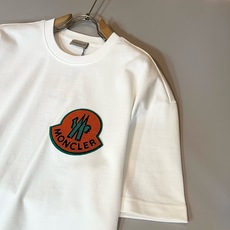 Moncler蒙家 2026春夏最新男女同款👫贸易订单短袖T恤,全品相!!网红款!采用logo图案植绒设计!上身舒适透气 Moncler蒙家 2026春夏最新男女同款👫贸易订单短袖T恤,全品相!!网红款!采用logo图案植绒设计!上身舒适透气
