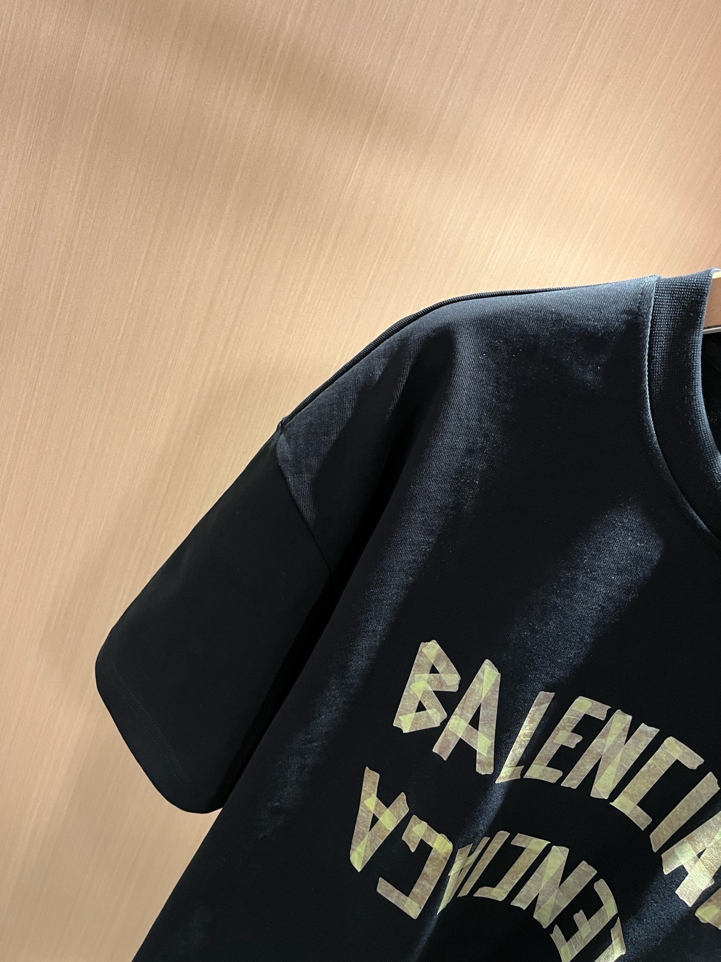 BALENCI*GA巴黎*家 春夏新款男女同款👫短袖T恤！走秀图案印花时尚休闲短袖T恤衫！设计logo印花设计！极具设计