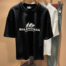 BALENCI*GA巴黎*家 春夏新款男女同款👫短袖T恤!走秀图案印花时尚休闲短袖T恤衫!设计logo压胶设计!极具设计 BALENCI*GA巴黎*家 春夏新款男女同款👫短袖T恤!走秀图案印花时尚休闲短袖T恤衫!设计logo压胶设计!极具设计