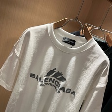BALENCI*GA巴黎*家 春夏新款男女同款👫短袖T恤!走秀图案印花时尚休闲短袖T恤衫!设计logo压胶设计!极具设计 BALENCI*GA巴黎*家 春夏新款男女同款👫短袖T恤!走秀图案印花时尚休闲短袖T恤衫!设计logo压胶设计!极具设计