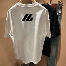 BALENCI*GA巴黎*家 春夏新款男女同款👫短袖T恤!走秀图案印花时尚休闲短袖T恤衫!设计logo压胶设计!极具设计 BALENCI*GA巴黎*家 春夏新款男女同款👫短袖T恤!走秀图案印花时尚休闲短袖T恤衫!设计logo压胶设计!极具设计