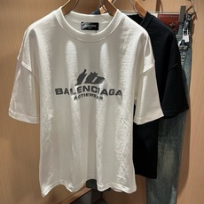 BALENCI*GA巴黎*家 春夏新款男女同款👫短袖T恤!走秀图案印花时尚休闲短袖T恤衫!设计logo压胶设计!极具设计 BALENCI*GA巴黎*家 春夏新款男女同款👫短袖T恤!走秀图案印花时尚休闲短袖T恤衫!设计logo压胶设计!极具设计